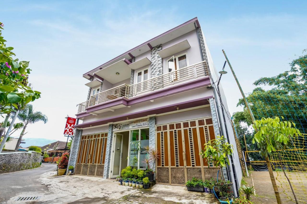 Super Oyo 90642 Lancar Homestay Syariah Tlekung Esterno foto