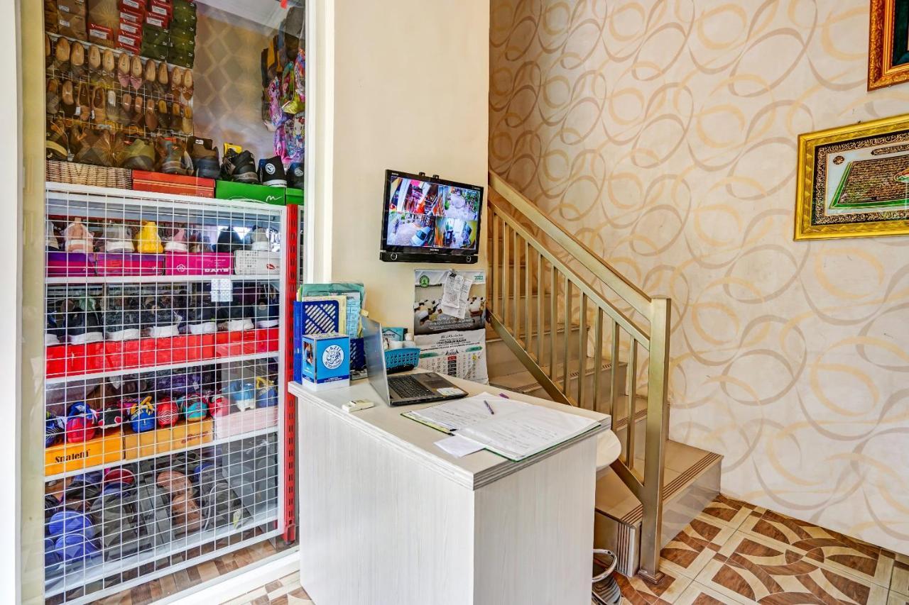 Super Oyo 90642 Lancar Homestay Syariah Tlekung Esterno foto