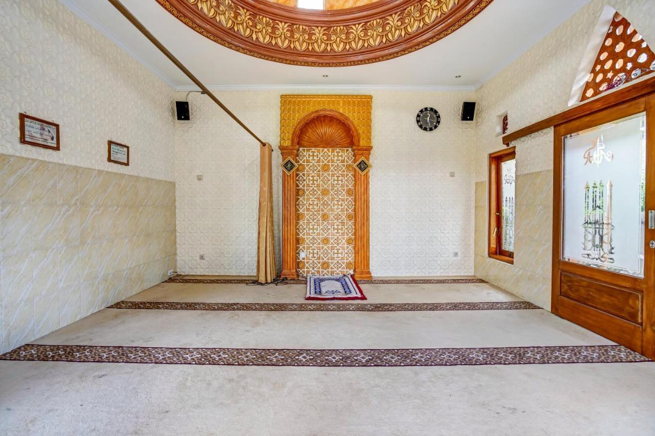 Super Oyo 90642 Lancar Homestay Syariah Tlekung Esterno foto