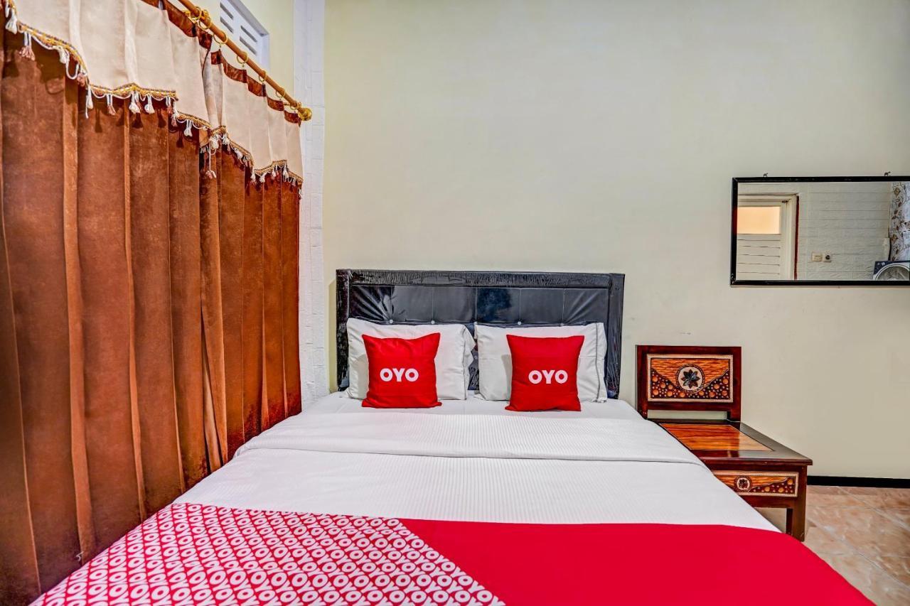 Super Oyo 90642 Lancar Homestay Syariah Tlekung Esterno foto